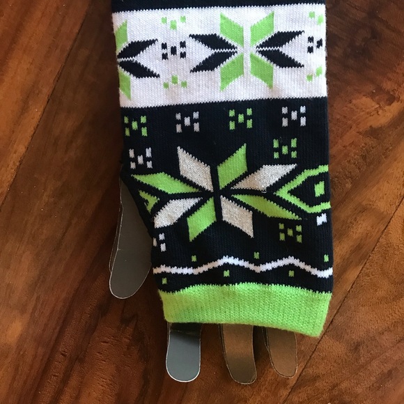 Arm socks! - Picture 5 of 6